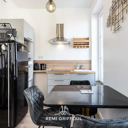 Le Vannier Private Garage Balcony 2 Guests *